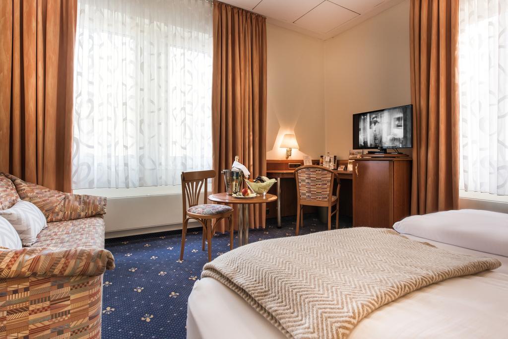 Akzent Hotel Koehler Giessen Exterior photo